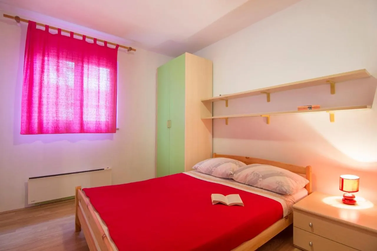 Apartments Emil 769 Fažana Croazia