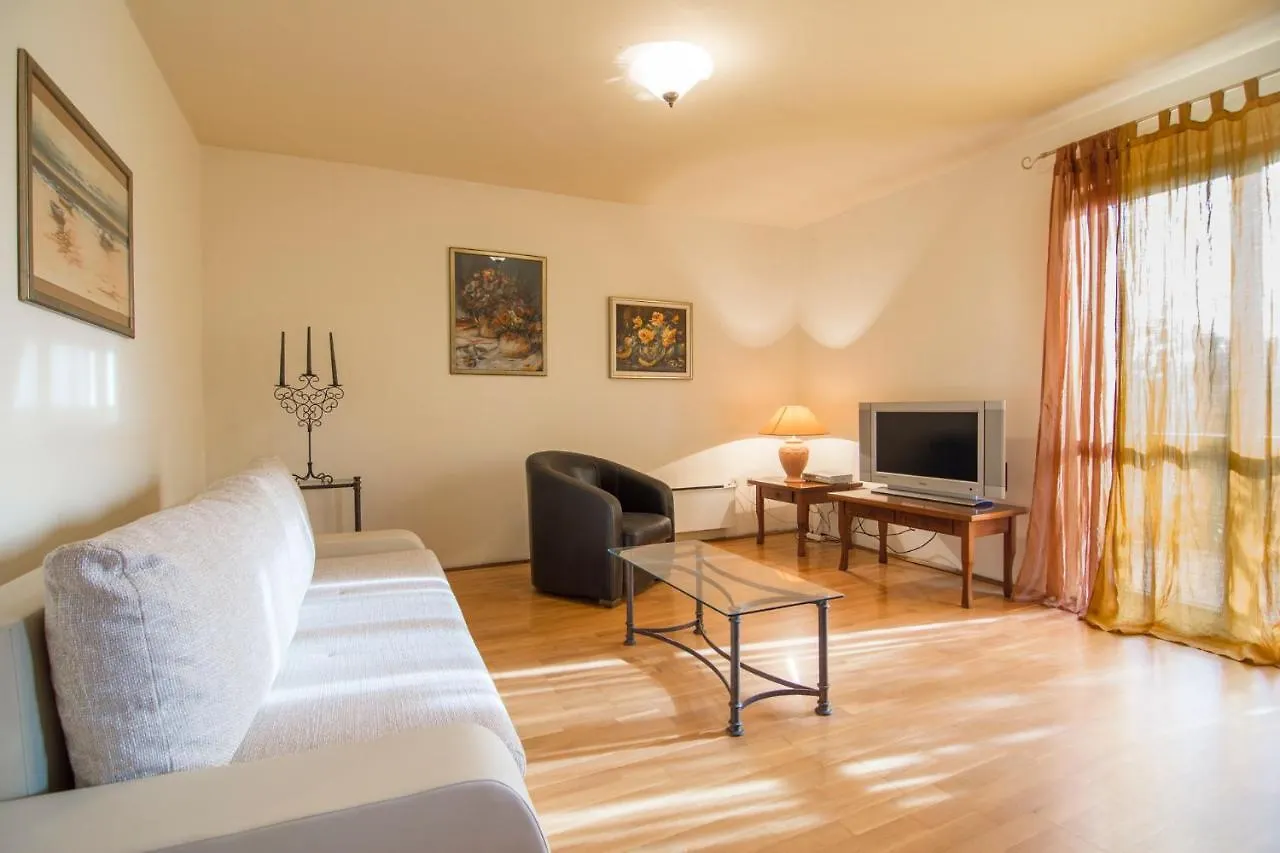 Apartments Emil 769 Fazana